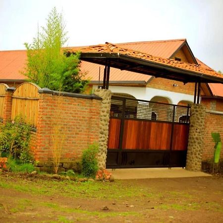 Urugano Virunga Palace Nyarugina Esterno foto