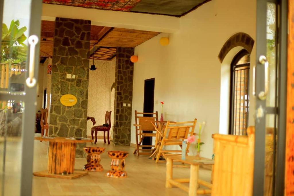 Urugano Virunga Palace Nyarugina Esterno foto