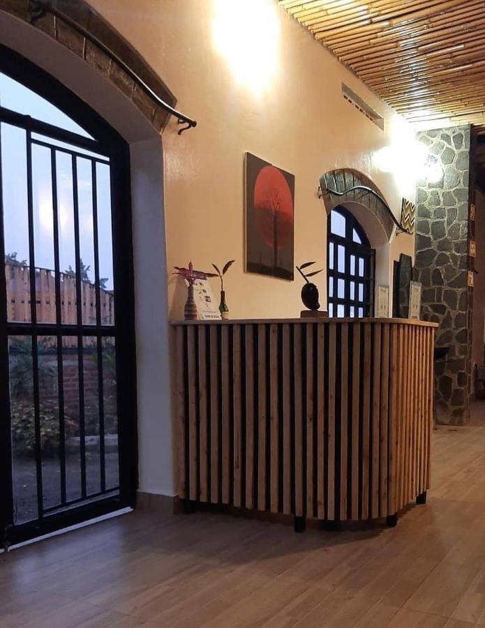 Urugano Virunga Palace Nyarugina Esterno foto